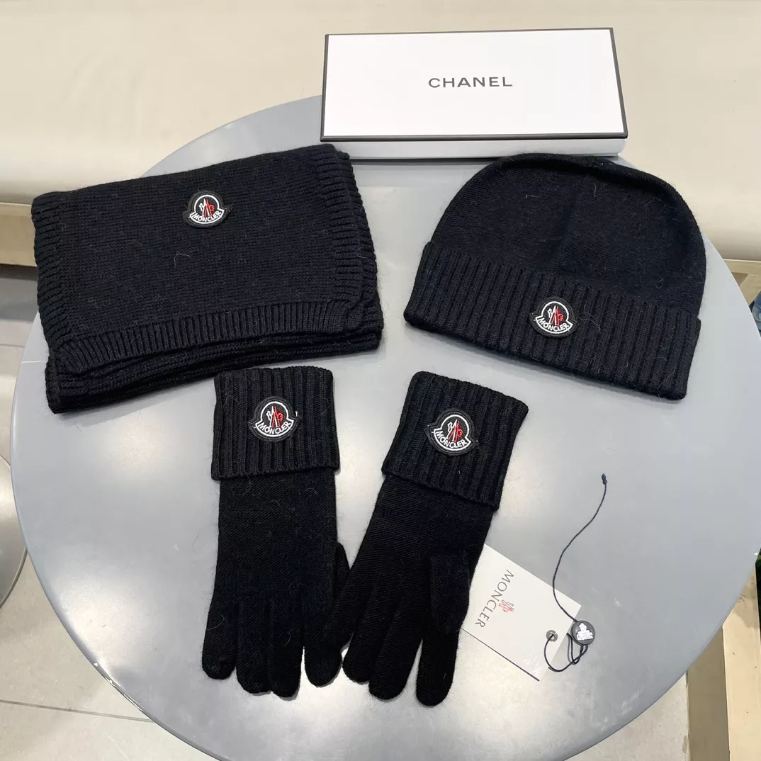 moncler hat and echapres and glove set s_1273345